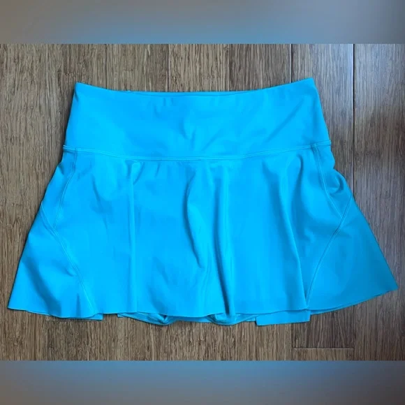 Athleta aqua tennis skort size Medium. 1096 - Picture 1 of 4
